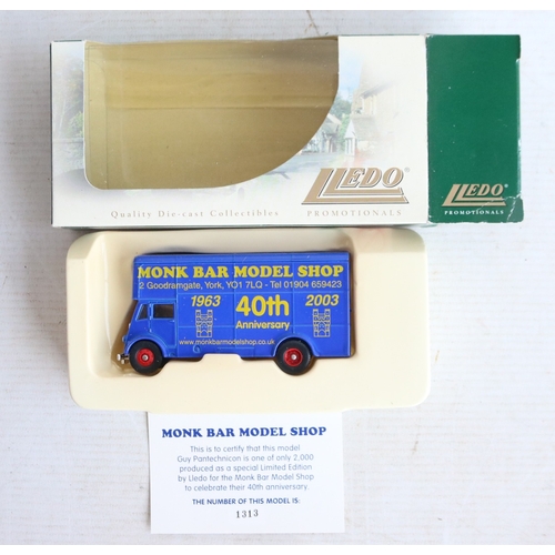 34 - Collection of OO gauge railway models to include a still sealed Lima twin pack Class 31 Langdale Spe... 