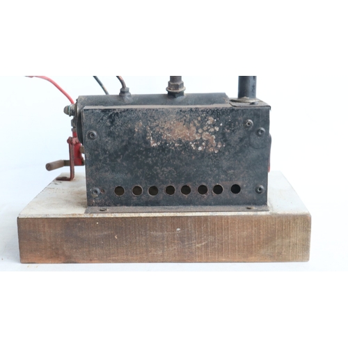 20 - Small homebuilt stationary live steam 'Macnab' engine, with instructions (tied to fuel tray), W22xD1... 