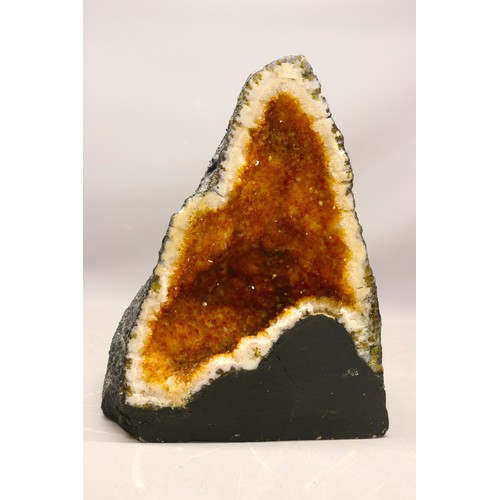 Lot 1045      