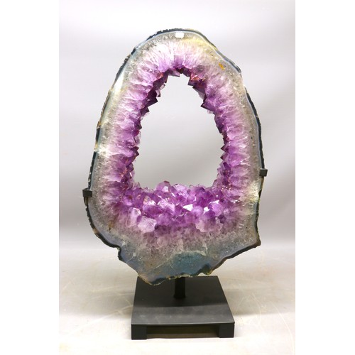 Lot 1043      