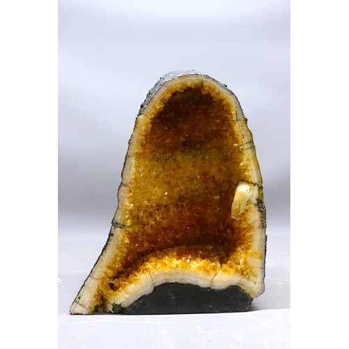 Lot 1040      