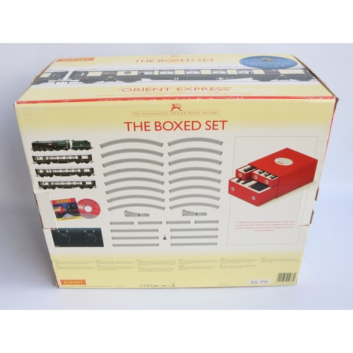 1 - Hornby OO gauge R1038 'Orient Express' train set with BR lined green 4-6-2 United States Lines Merch... 