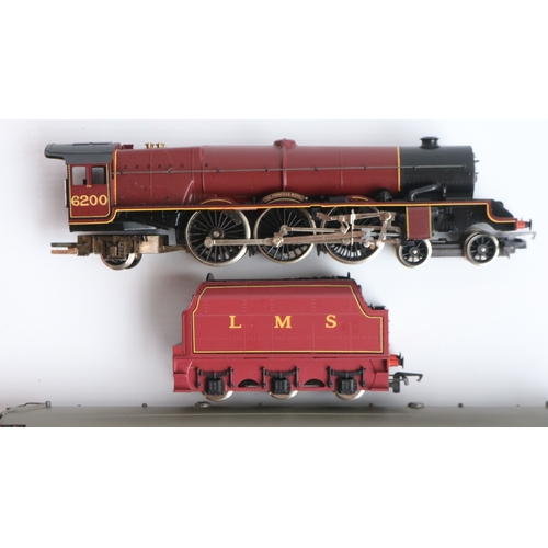 1 - Hornby OO gauge R1038 'Orient Express' train set with BR lined green 4-6-2 United States Lines Merch... 