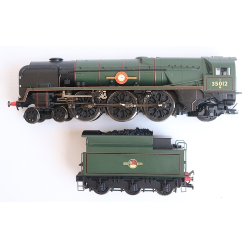 1 - Hornby OO gauge R1038 'Orient Express' train set with BR lined green 4-6-2 United States Lines Merch... 