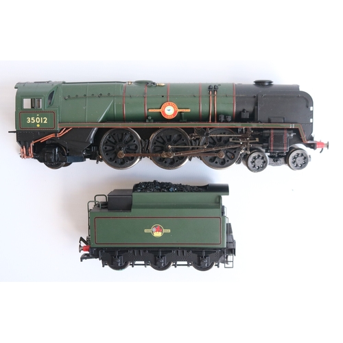 1 - Hornby OO gauge R1038 'Orient Express' train set with BR lined green 4-6-2 United States Lines Merch... 