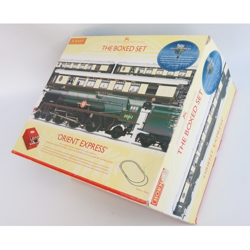 1 - Hornby OO gauge R1038 'Orient Express' train set with BR lined green 4-6-2 United States Lines Merch... 