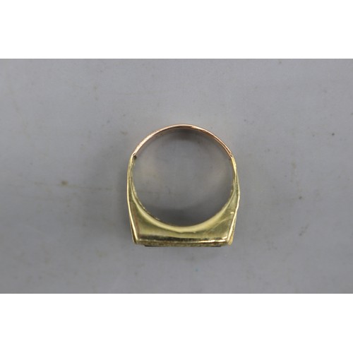 21 - Hallmarked 9ct yellow gold brutalist bloodstone signet ring, comprised of one rectangular bloodstone... 