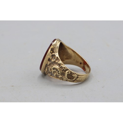 6 - Stamped 9ct yellow gold intaglio signet ring, comprised of one oval carnelian stone measuring approx... 