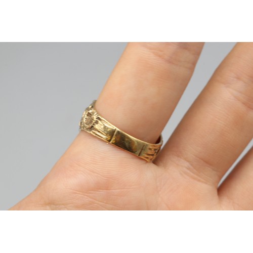6 - Stamped 9ct yellow gold intaglio signet ring, comprised of one oval carnelian stone measuring approx... 