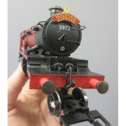 10C - Hornby R.1025 'Hogwarts Express' Electric train set, from Harry Potter and The Philosopher's Stone c... 