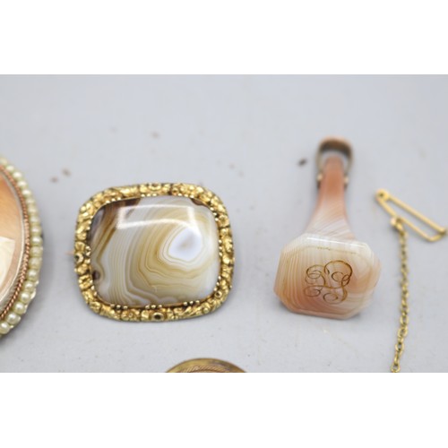 55 - Mixed lot of assorted Victorian gem-set jewellery, comprising a gilt metal brown banded agate bar br... 