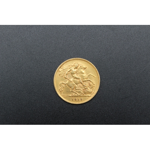 19 - George V (1910-1936) 1912 Half-Sovereign and small collection of coins to in 5 silver 3ds, Australia... 