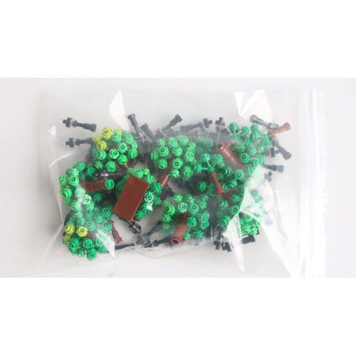 Previously built Lego 10307 Eiffel Tower, set has been partially dismantled but did originally appea... 