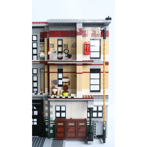  Built Lego 75827 Ghostbusters Firehouse in excellent condition, no colour fading/yellowing etc. note... 