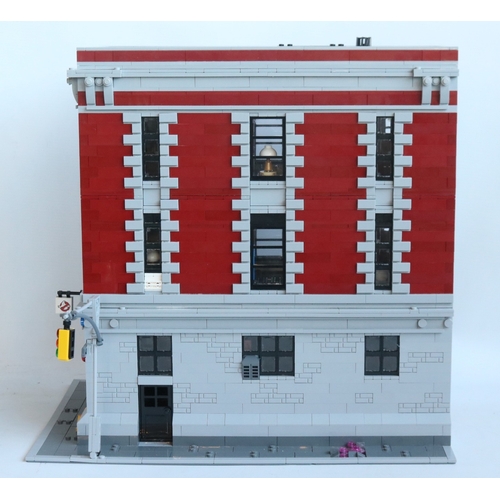  Built Lego 75827 Ghostbusters Firehouse in excellent condition, no colour fading/yellowing etc. note... 