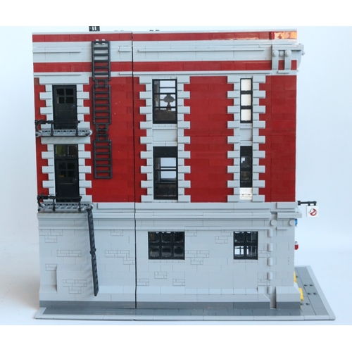  Built Lego 75827 Ghostbusters Firehouse in excellent condition, no colour fading/yellowing etc. note... 