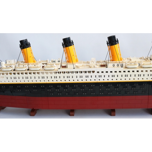  Built Lego 10294 Titanic in excellent condition with good condition box and instruction manuals (som... 