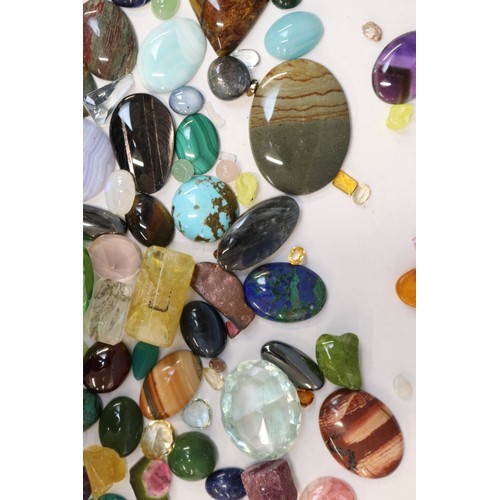 Very large mixed lot of over 120 cut and polished gemstones, comprising ...