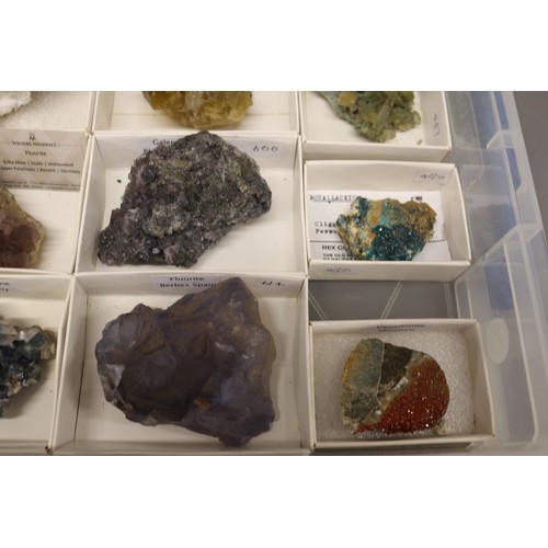 Mixed lot of 16 assorted mineral specimens, comprising azurite ...