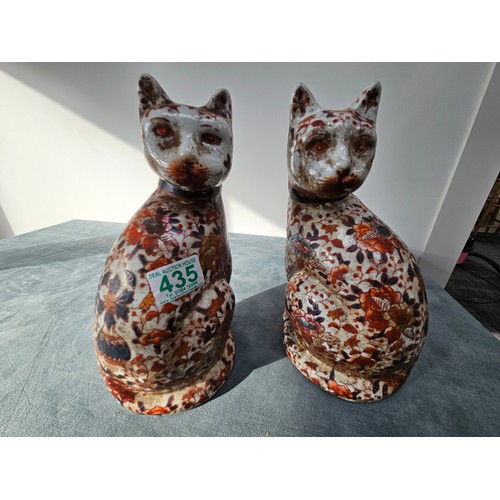 435 - 2 x Japanese Amari style cats 

26cm high