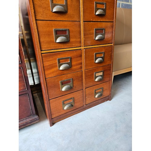 24 - Antique chest of drawers - Haberdashery/ Filing cabinet.
Pull out drawers with green baize to bases.