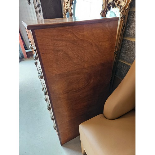 24 - Antique chest of drawers - Haberdashery/ Filing cabinet.
Pull out drawers with green baize to bases.