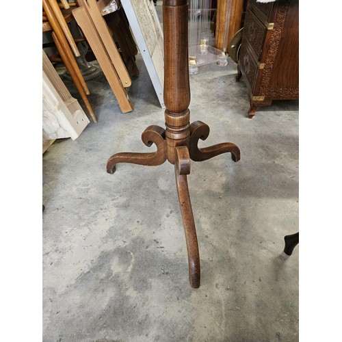 36 - Georgian mahogany tilt top side table