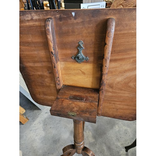 36 - Georgian mahogany tilt top side table