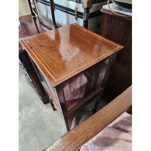 42 - Small antique mahogany glazed display cabinet with velvet interior