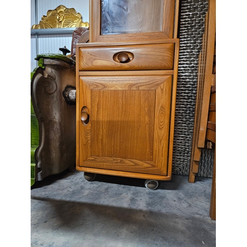 7 - Tall Ercol Windsor unit with glazed top