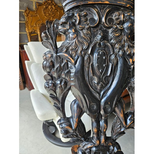 27 - Sgabello gothic carved Italian hall chair.