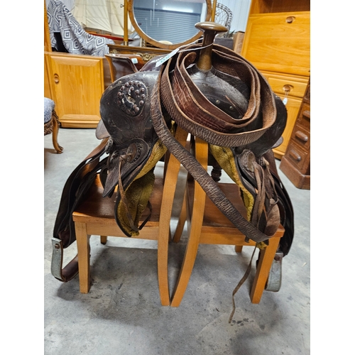 50 - Large vintage leather western saddle