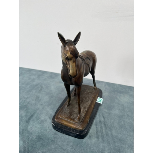 245 - Large heavy spelter horse on marble base 

35cm high x 34cm wide