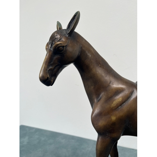 245 - Large heavy spelter horse on marble base 

35cm high x 34cm wide