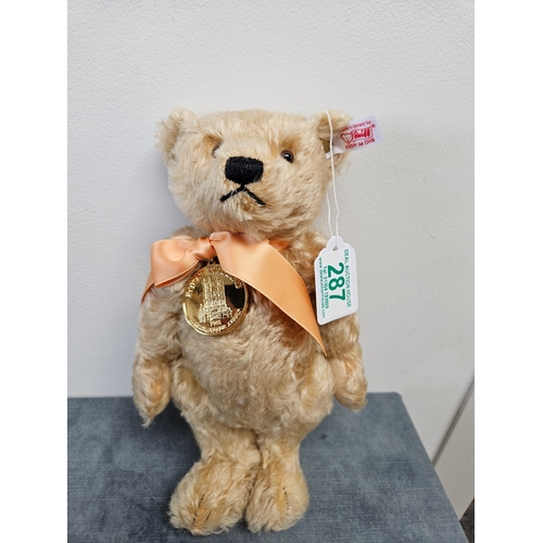 287 - Steiff William and Catherine - The Royal Wedding Teddy Bear 

Steiff limited edition collectors bear... 