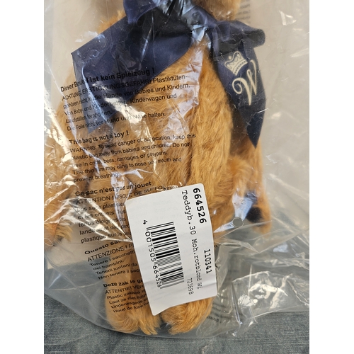 290 - William - Steiff Royal Bear 

Steiff limited edition collectors bear 

As new - never displayed - bo... 