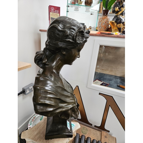 312 - Large bronze bust of a lady