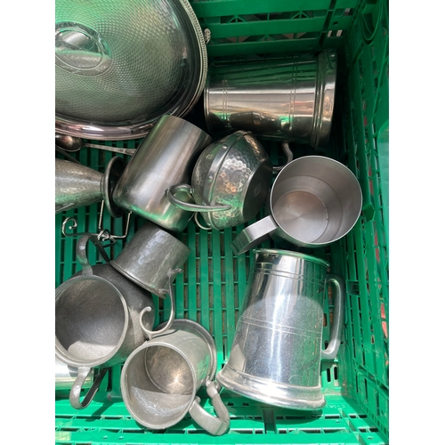 336 - Various items of silver plate and pewter