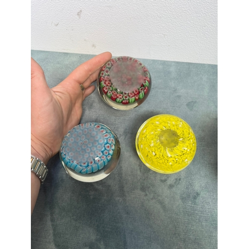 355 - 5 x paperweights including millefiori