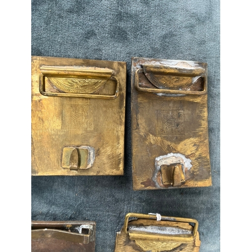 482 - 6 x American brass belt buckles