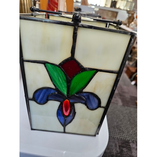 494 - Tiffany style lamp shade