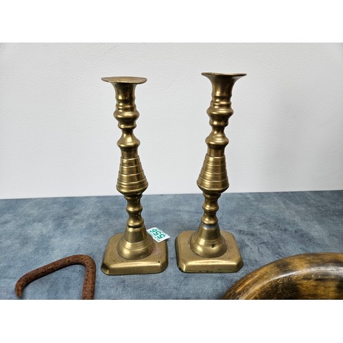 556 - 2 x Brass candlesticks, horn with copper banding + a dockers hook