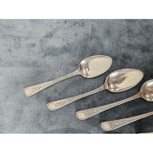 591 - Antique Georgian solid silver hallmarked set of 6 spoons