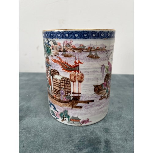 201 - A Chinese famille rose export porcelain tankard, late Qianlong period, the cylindrical body painted ... 