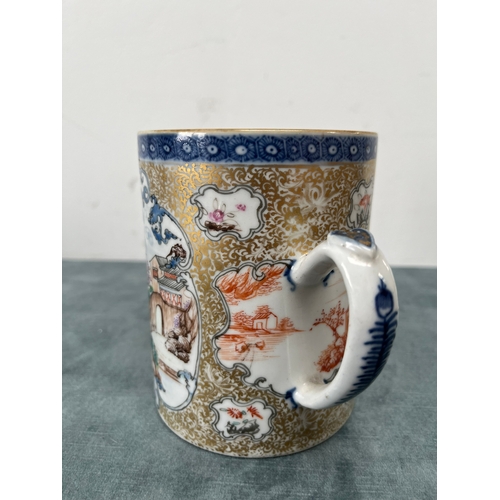 201 - A Chinese famille rose export porcelain tankard, late Qianlong period, the cylindrical body painted ... 