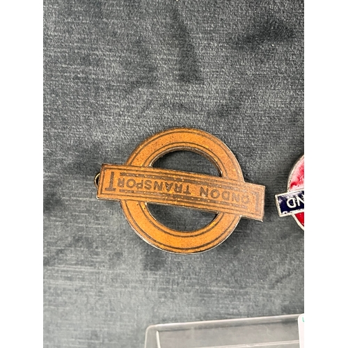 292 - 4 x London transport / underground badges