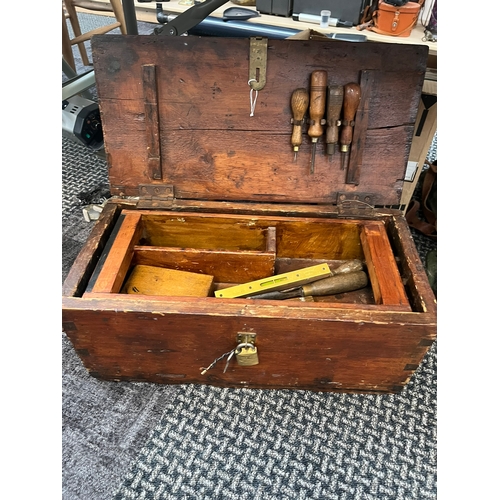 342 - Vintage tool chest and contents