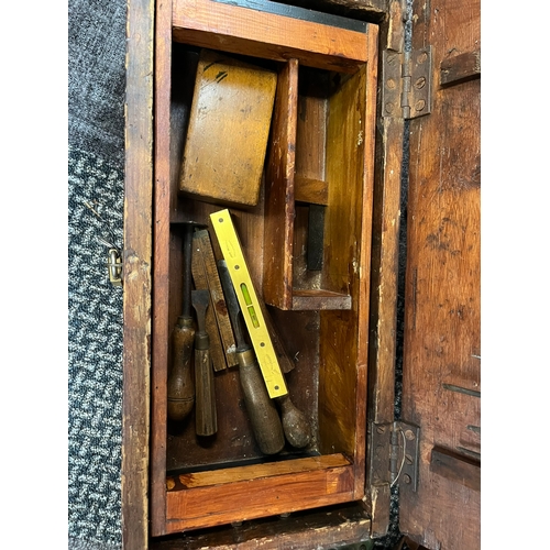 342 - Vintage tool chest and contents