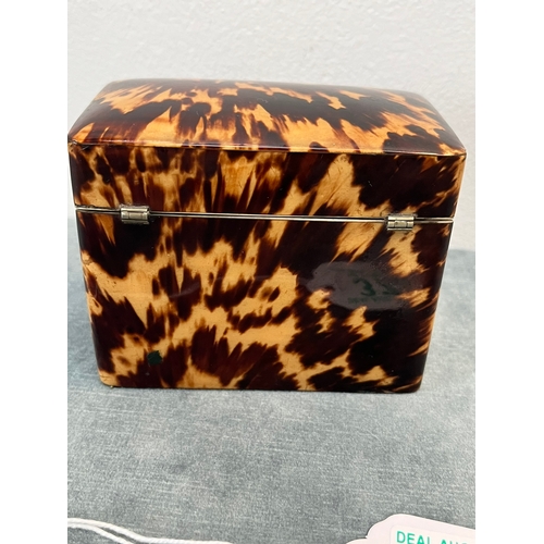 375 - Small tortoiseshell box with velvet interior