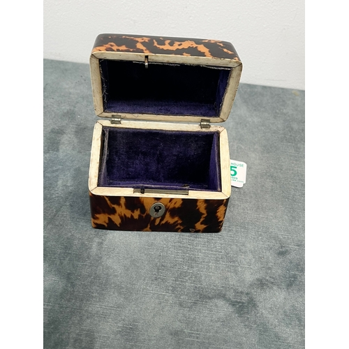 375 - Small tortoiseshell box with velvet interior